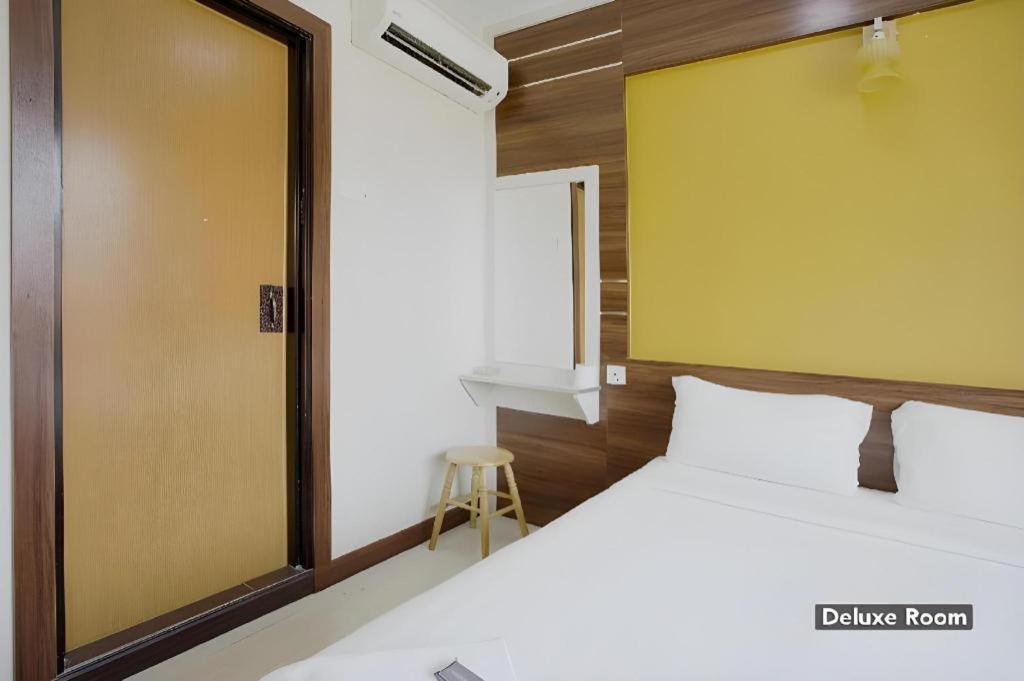 Golden Night Hotel Subang Jaya Exterior photo