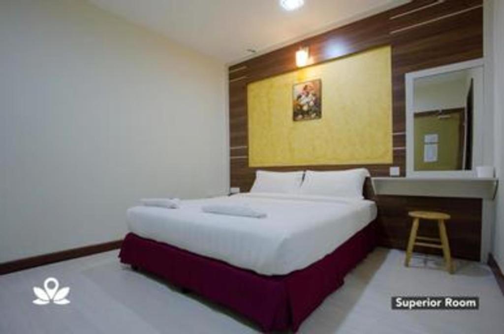 Golden Night Hotel Subang Jaya Exterior photo