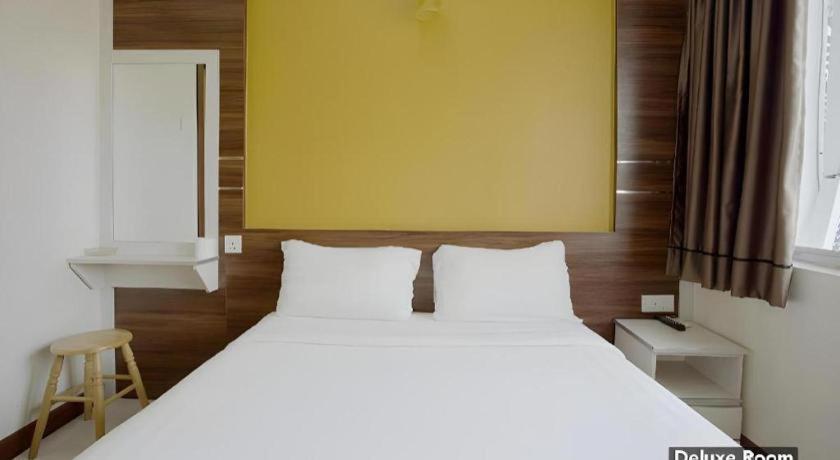 Golden Night Hotel Subang Jaya Exterior photo